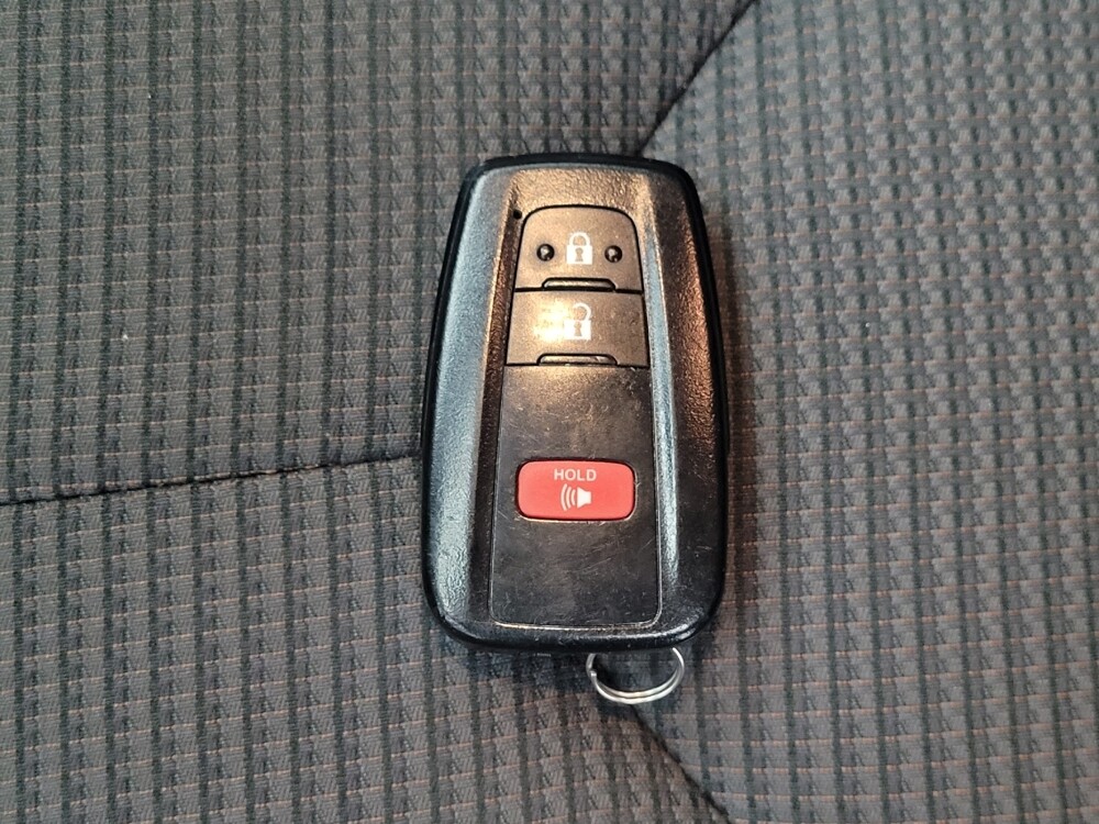 2020 Toyota Highlander in Orlando, FL 32808 - 18095031 32