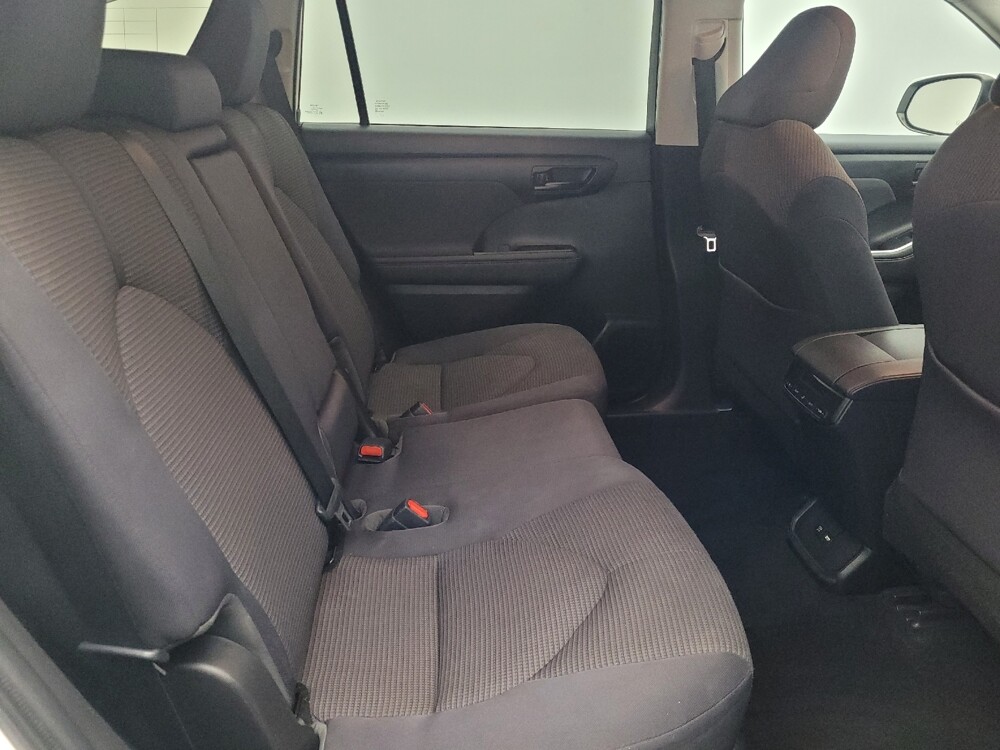 2020 Toyota Highlander in Orlando, FL 32808 - 18095031 19