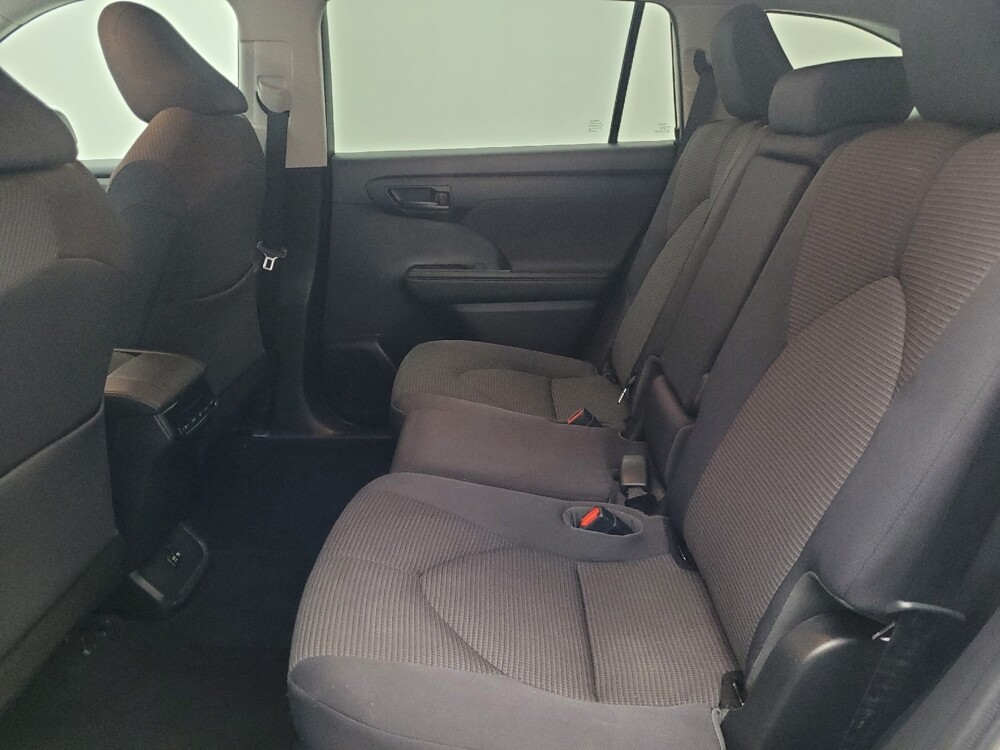 2020 Toyota Highlander in Orlando, FL 32808 - 18095031 18