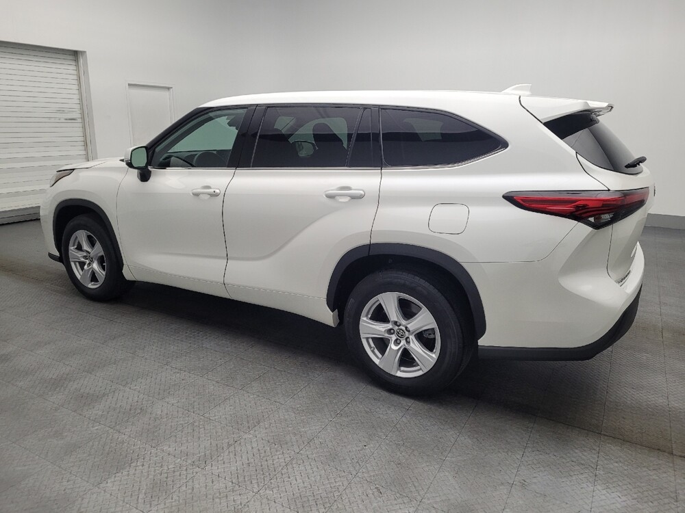 2020 Toyota Highlander in Orlando, FL 32808 - 18095031 3