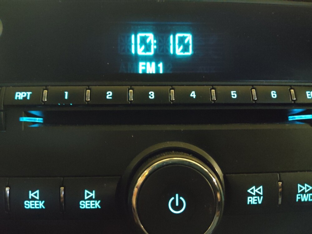 2010 Chevrolet Impala in Columbia, SC 29210 - 18095035 24