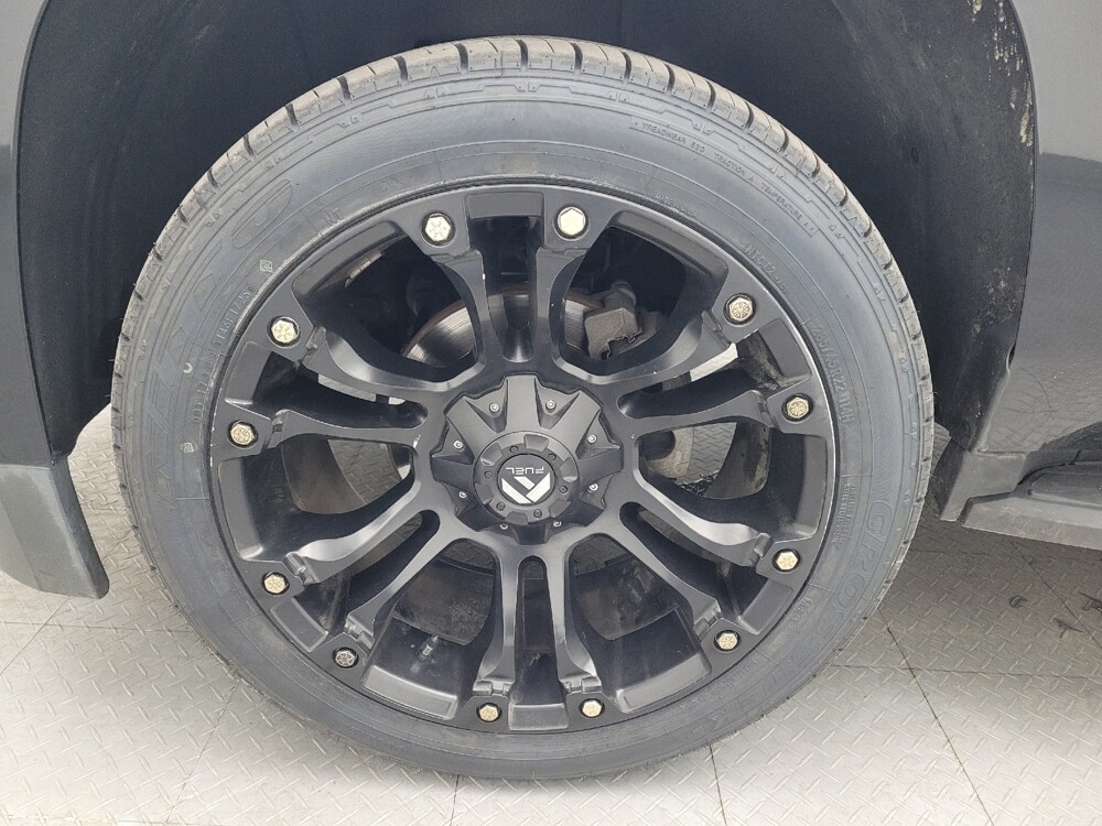 2017 Chevrolet Tahoe in Raleigh, NC 27604 - 18095036 31