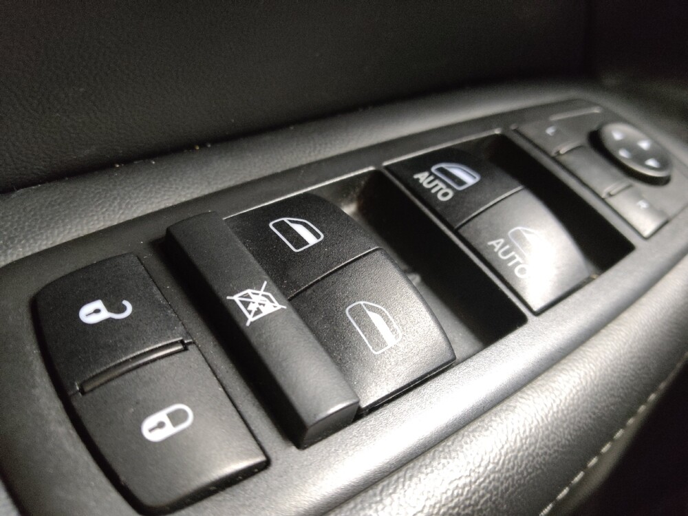 2019 Jeep Grand Cherokee in Raleigh, NC 27604 - 18095045 27