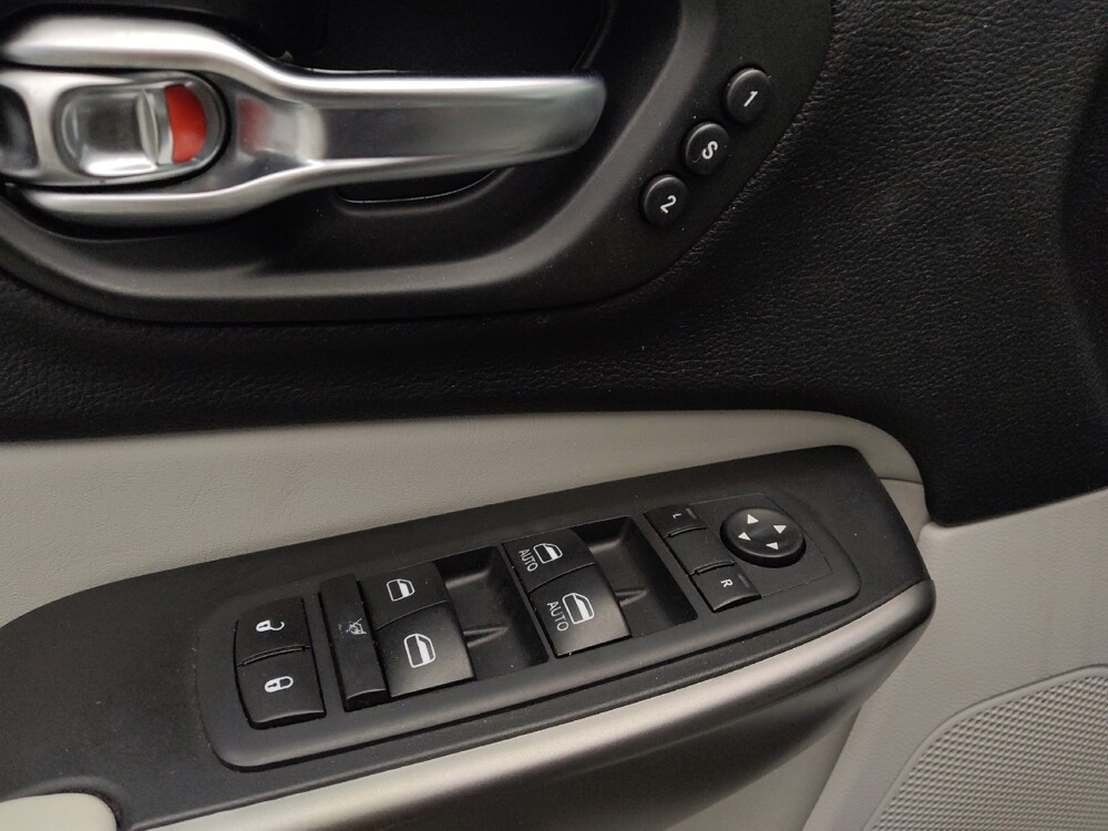 2020 Jeep Cherokee in Colorado Springs, CO 80909 - 18095060 27