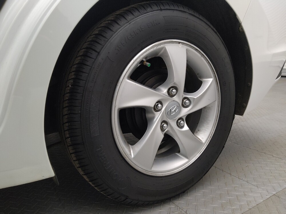 2019 Hyundai Elantra in Lakewood, CO 80215 - 18095061 31