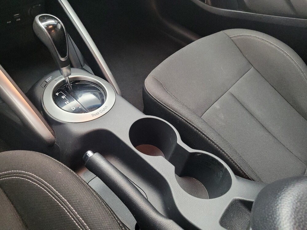 2016 Hyundai Veloster in Antioch, TN 37013 - 18095064 26