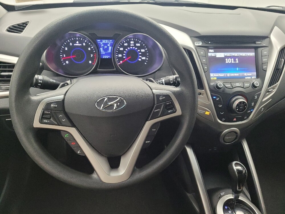 2016 Hyundai Veloster in Antioch, TN 37013 - 18095064 22