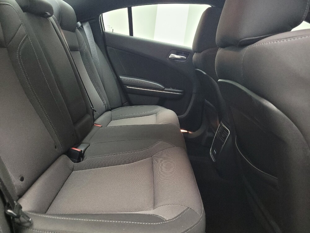 2019 Dodge Charger in Eastpointe, MI 48021 - 18095071 19
