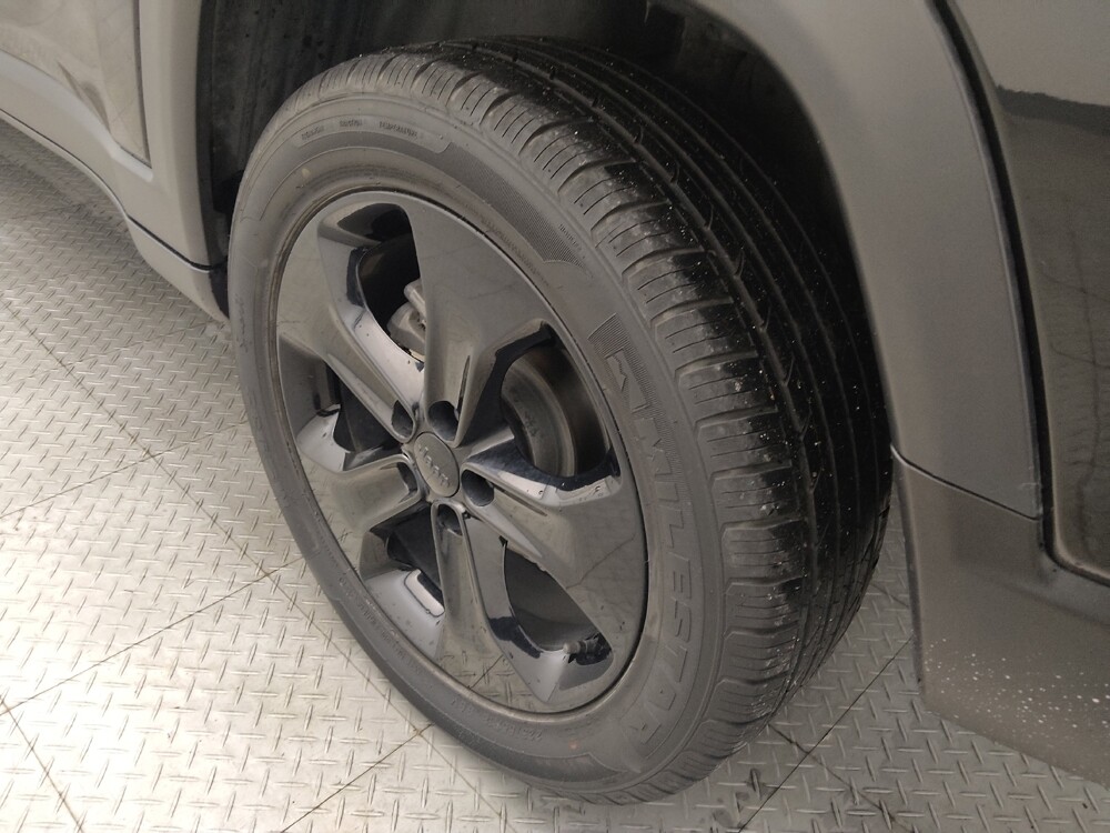 2018 Jeep Compass in Houston, TX 77060 - 18095076 31