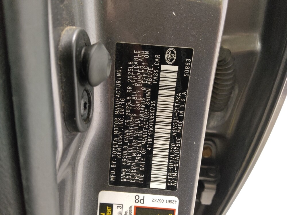 2017 Toyota Camry in Columbus, OH 43228 - 18095095 33