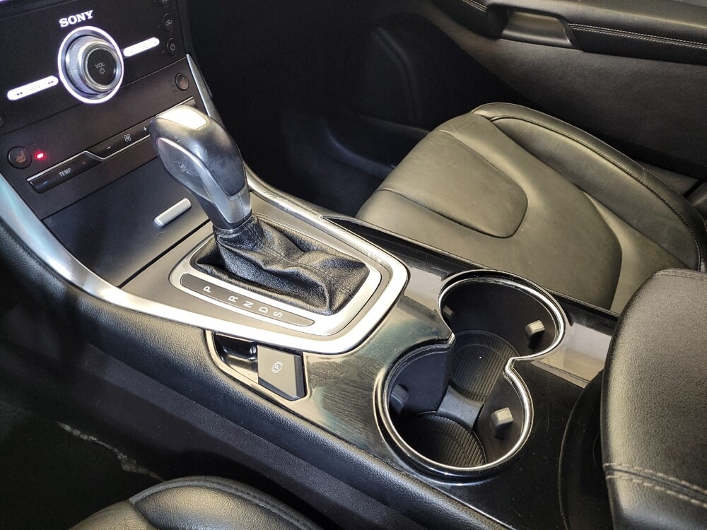 2018 Ford Edge in Miamisburg, OH 45342 - 18095102 26