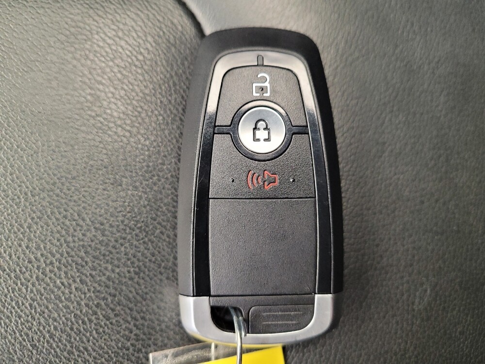 2018 Ford Edge in Miamisburg, OH 45342 - 18095102 32