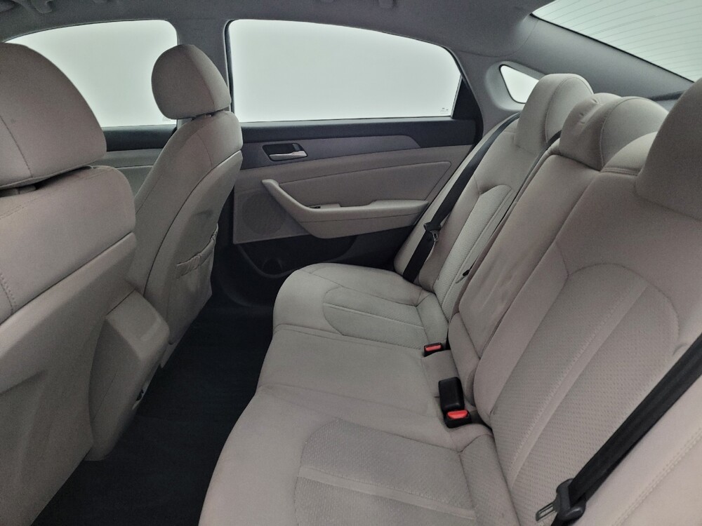 2018 Hyundai Sonata in Maple Heights, OH 44137 - 18095105 18