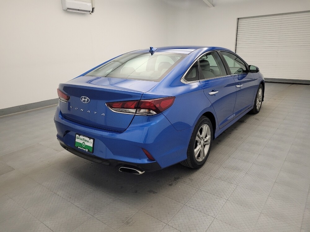 2018 Hyundai Sonata in Maple Heights, OH 44137 - 18095105 9