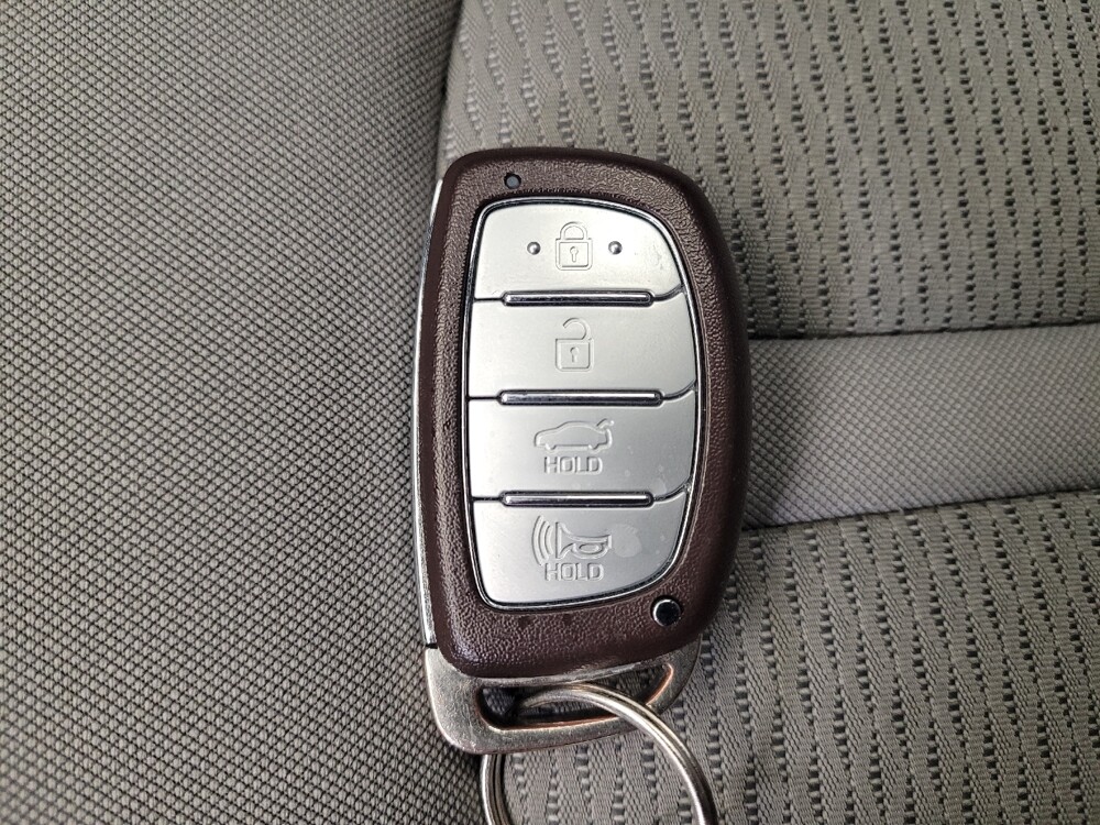 2018 Hyundai Sonata in Maple Heights, OH 44137 - 18095105 32