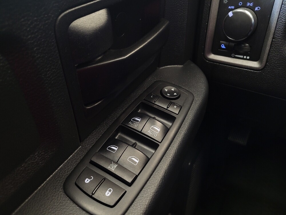 2017 RAM 1500 in Toledo, OH 43617 - 18095107 27