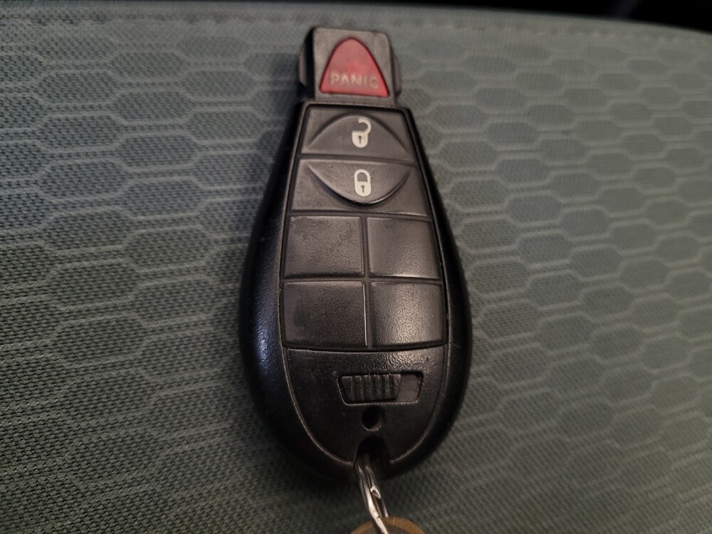 2017 RAM 1500 in Toledo, OH 43617 - 18095107 32