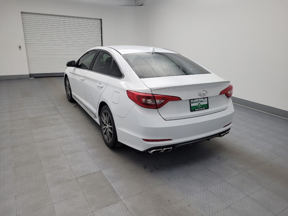 2017 Hyundai Sonata in Maple Heights, OH 44137 - 18095108 5