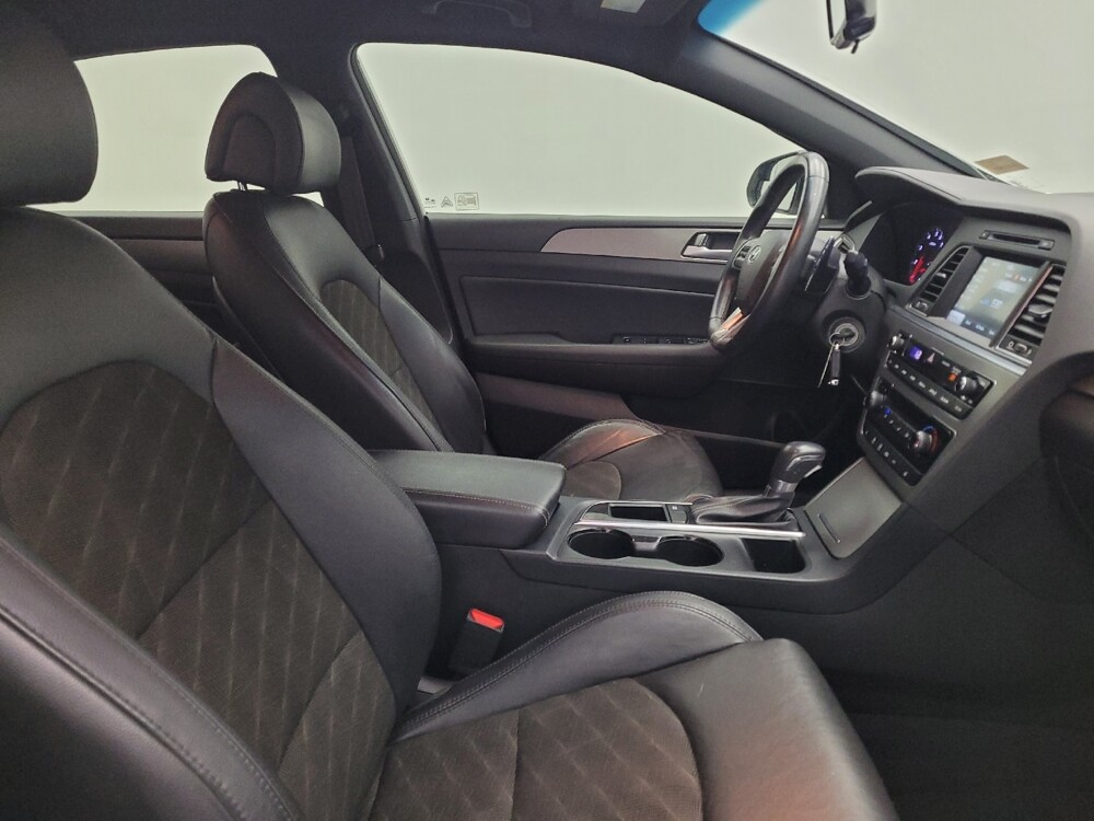 2017 Hyundai Sonata in Maple Heights, OH 44137 - 18095108 21