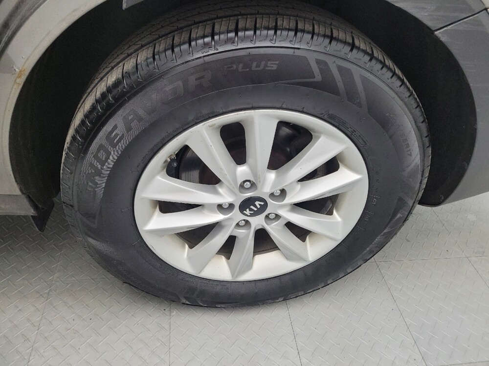 2019 Kia Sorento in Maple Heights, OH 44137 - 18095109 31