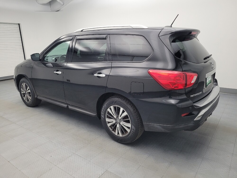 2017 Nissan Pathfinder in Maple Heights, OH 44137 - 18095112 3