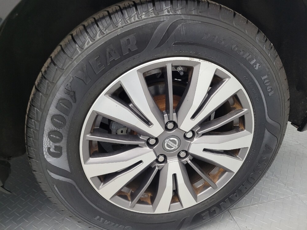 2017 Nissan Pathfinder in Maple Heights, OH 44137 - 18095112 31