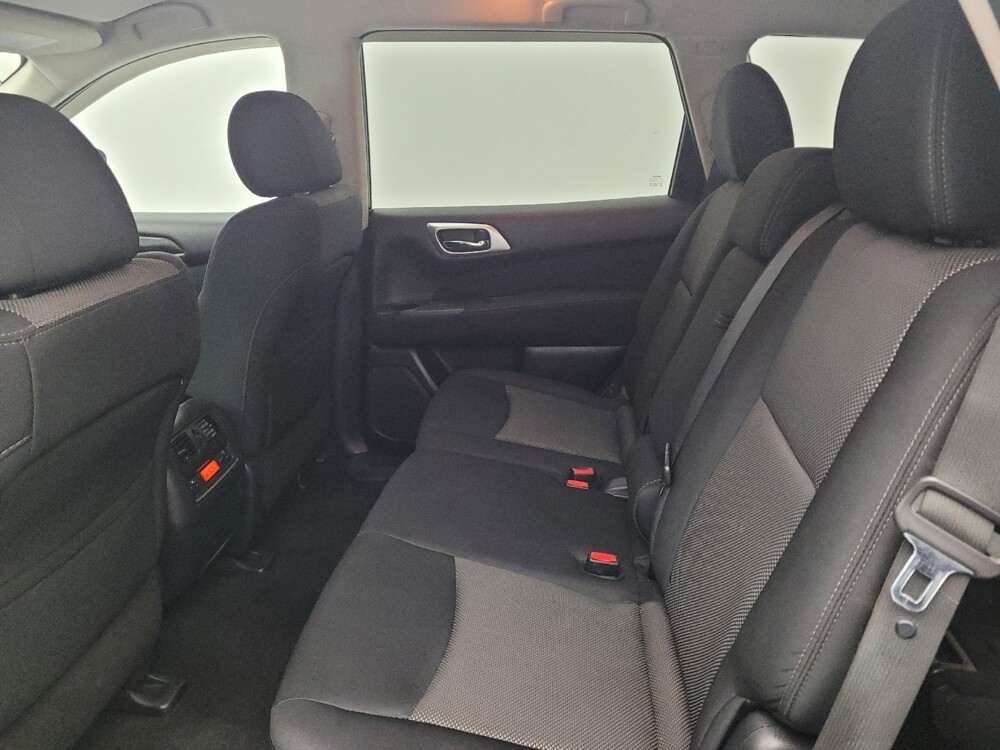 2017 Nissan Pathfinder in Maple Heights, OH 44137 - 18095112 18