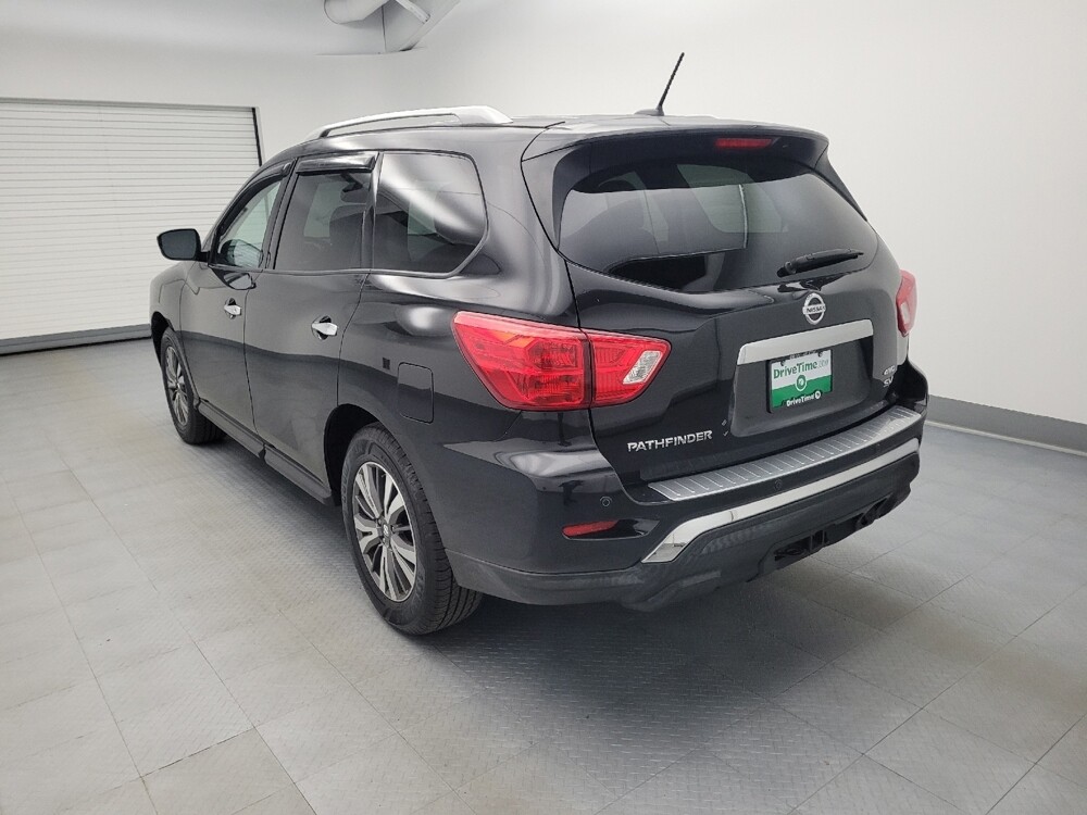 2017 Nissan Pathfinder in Maple Heights, OH 44137 - 18095112 5