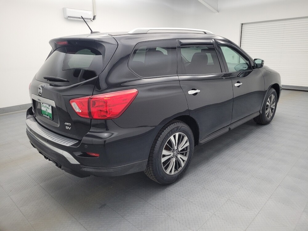 2017 Nissan Pathfinder in Maple Heights, OH 44137 - 18095112 10