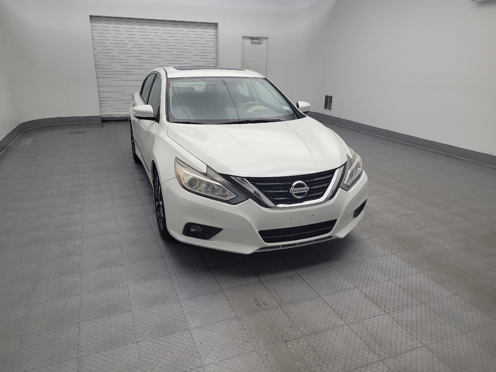2017 Nissan Altima in Maple Heights, OH 44137 - 18095115 14