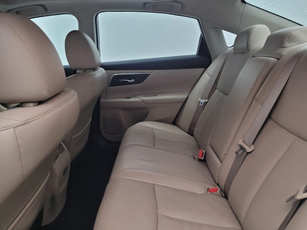 2017 Nissan Altima in Maple Heights, OH 44137 - 18095115 18