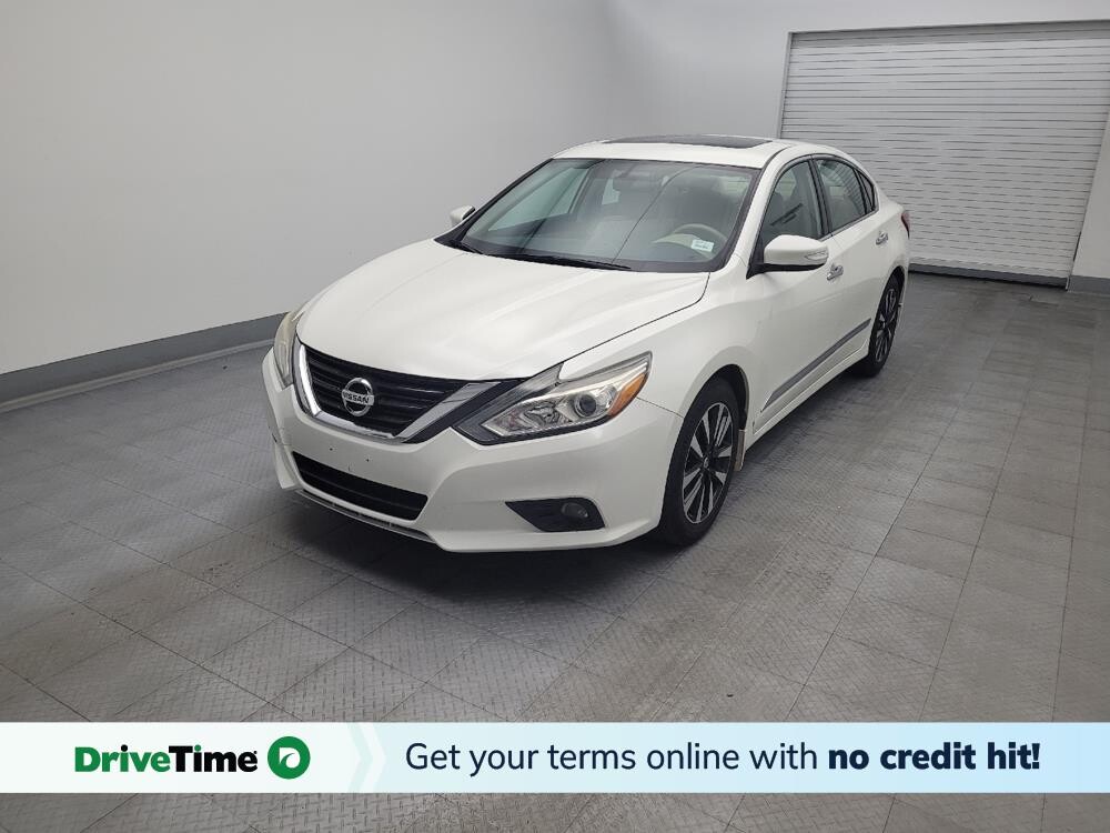 2017 Nissan Altima in Maple Heights, OH 44137 - 18095115