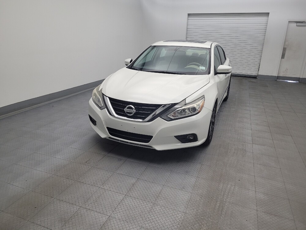 2017 Nissan Altima in Maple Heights, OH 44137 - 18095115 15