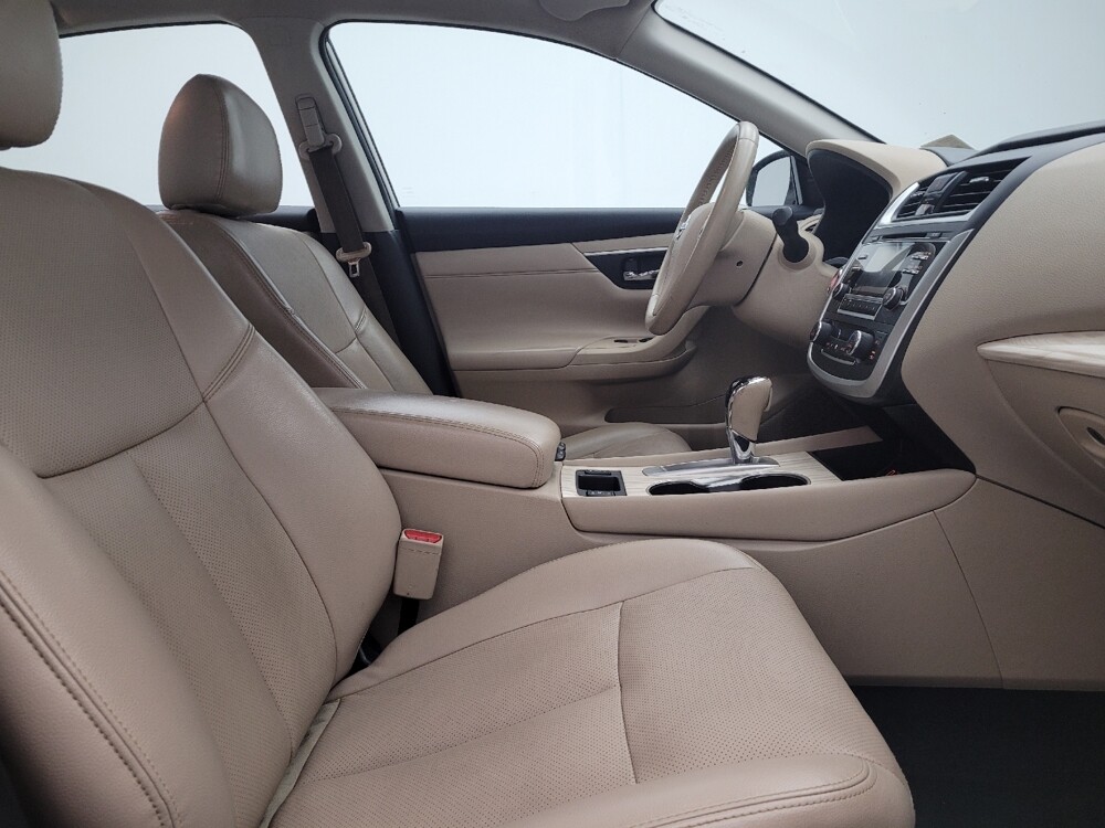 2017 Nissan Altima in Maple Heights, OH 44137 - 18095115 21