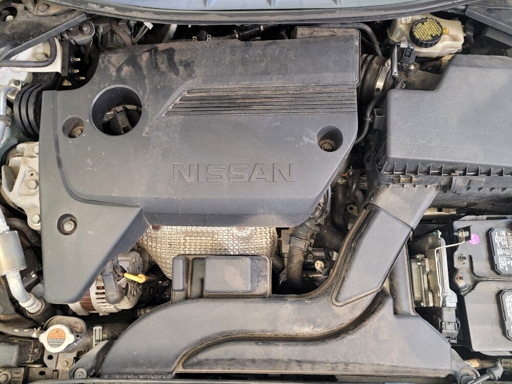 2017 Nissan Altima in Maple Heights, OH 44137 - 18095115 30