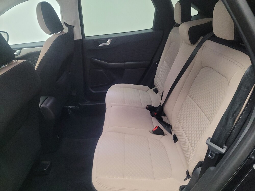 2021 Ford Escape in Fresno, CA 93726 - 18095116 18