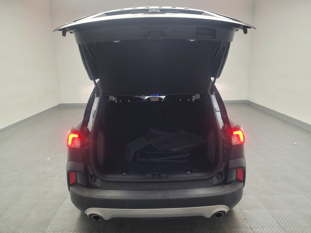 2021 Ford Escape in Fresno, CA 93726 - 18095116 29