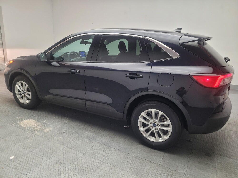 2021 Ford Escape in Fresno, CA 93726 - 18095116 3