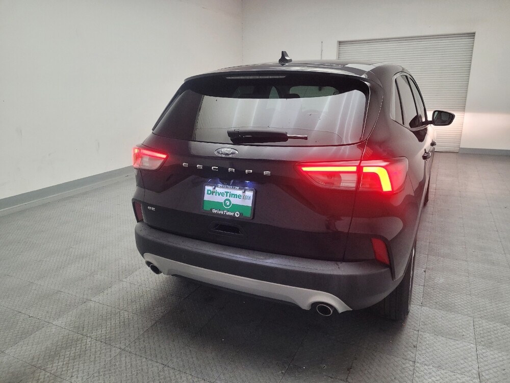 2021 Ford Escape in Fresno, CA 93726 - 18095116 7