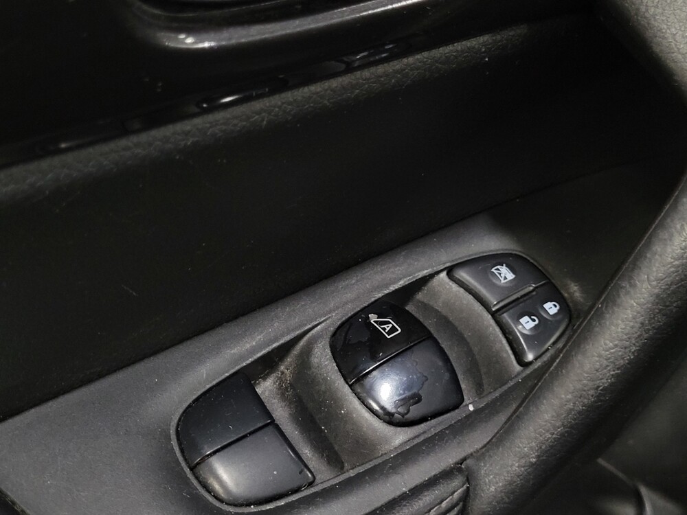 2018 Nissan Rogue in Plymouth Meeting, PA 19462 - 18095119 27