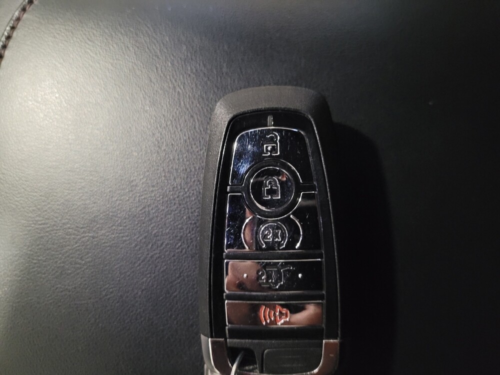 2020 Lincoln Aviator in Pittsburgh, PA 15237 - 18095125 32