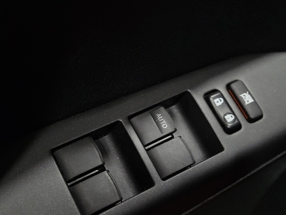 2017 Toyota RAV4 in Pittsburgh, PA 15237 - 18095127 27