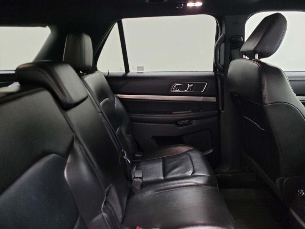 2018 Ford Explorer in Allentown, PA 18103 - 18095130 19