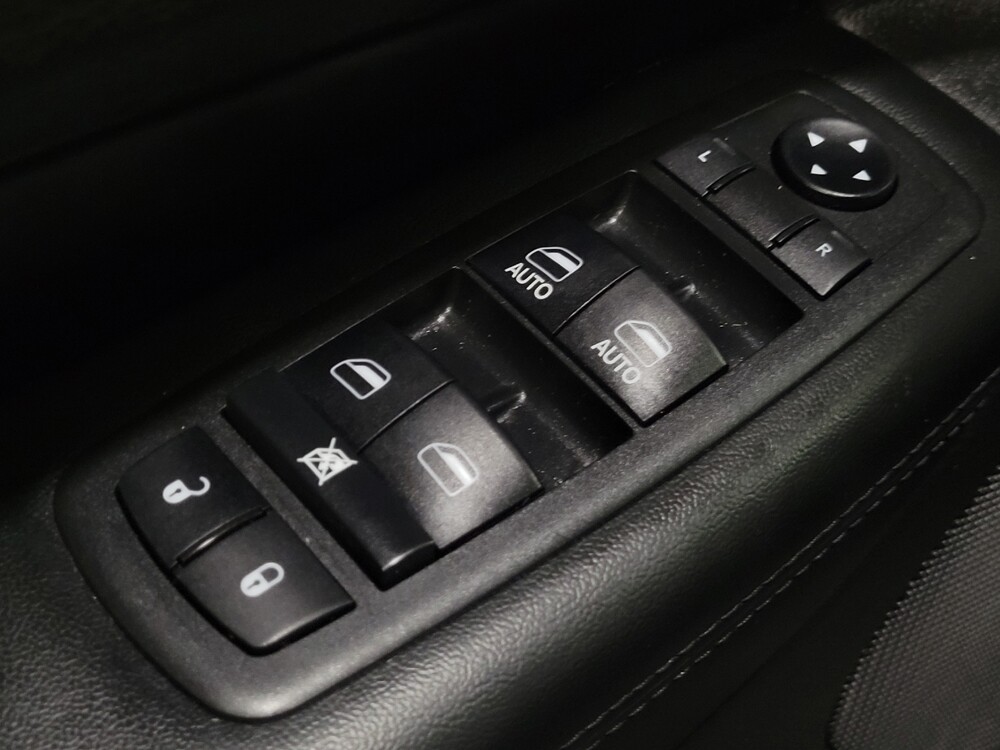 2018 Jeep Grand Cherokee in Pittsburgh, PA 15237 - 18095137 27