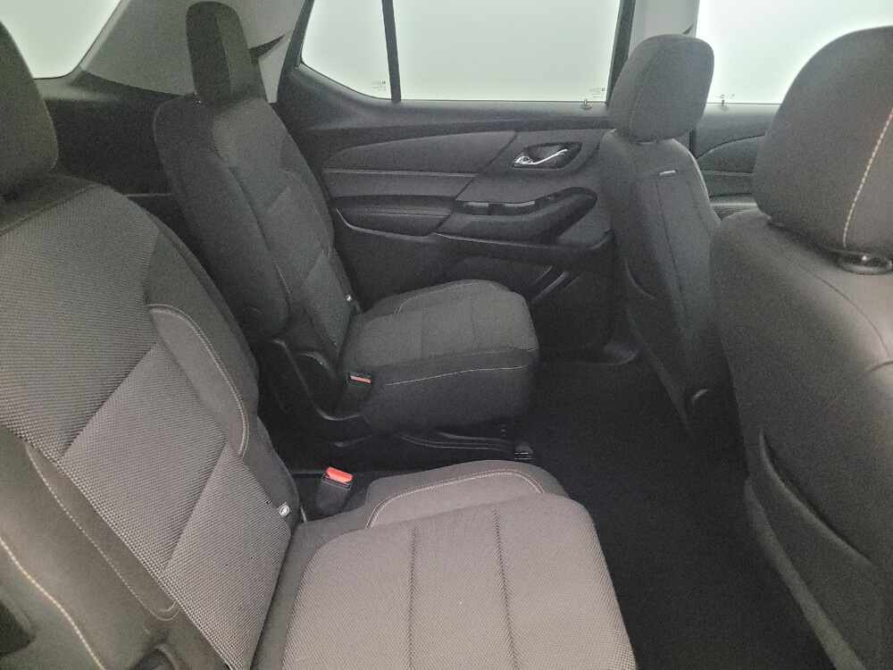 2018 Chevrolet Traverse in Pittsburgh, PA 15237 - 18095139 19
