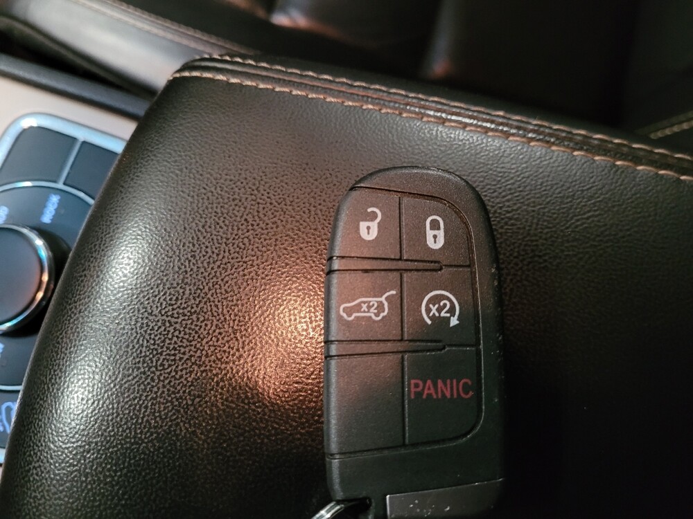 2016 Jeep Grand Cherokee in Pittsburgh, PA 15237 - 18095143 32