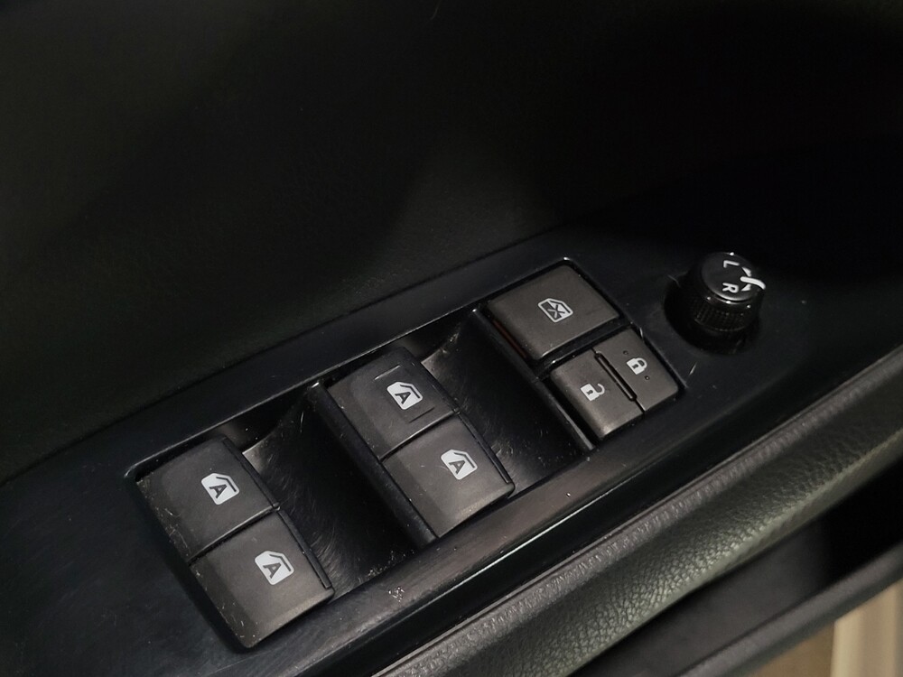 2018 Toyota Camry in New Castle, DE 19720 - 18095149 27