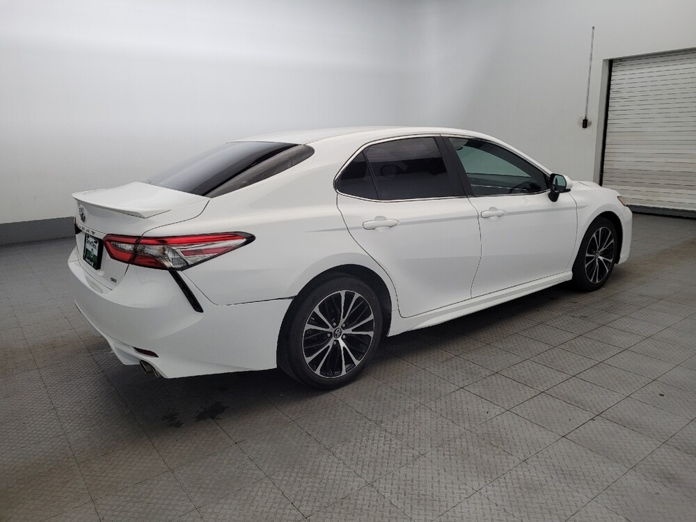 2018 Toyota Camry in New Castle, DE 19720 - 18095149 10