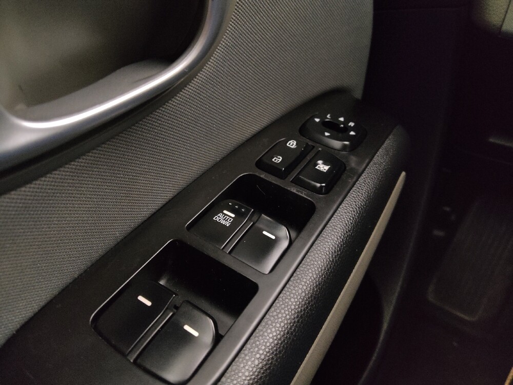 2016 Kia Soul in Topeka, KS 66611 - 18095153 27