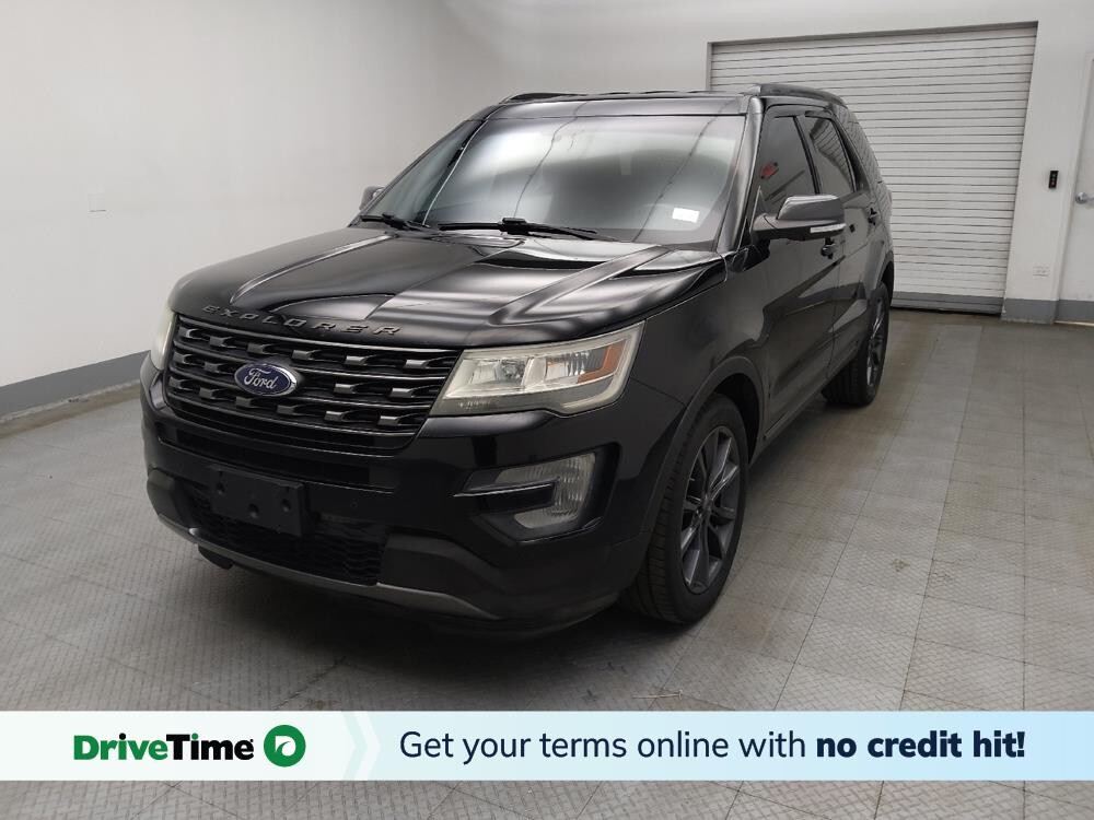 2017 Ford Explorer in Lombard, IL 60148 - 18095156